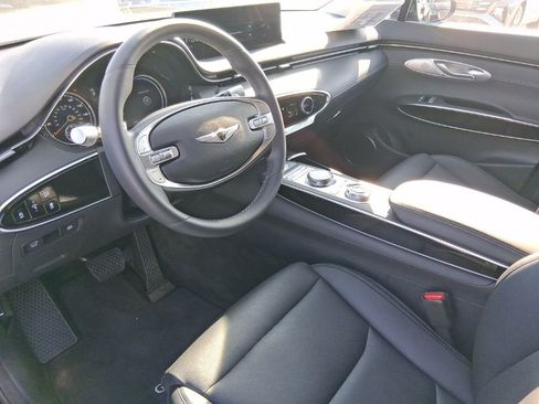 Certified 2025 Genesis GV70 2.5T image 5