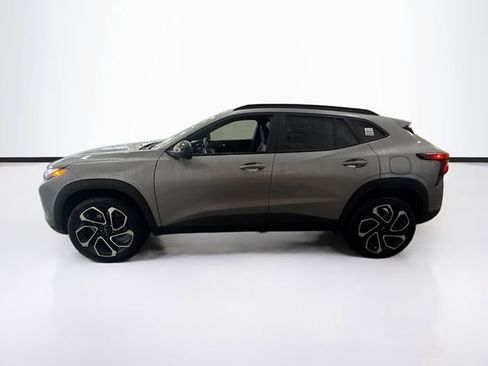 New 2026 Chevrolet Trax RS w/ Sunroof Package image 9