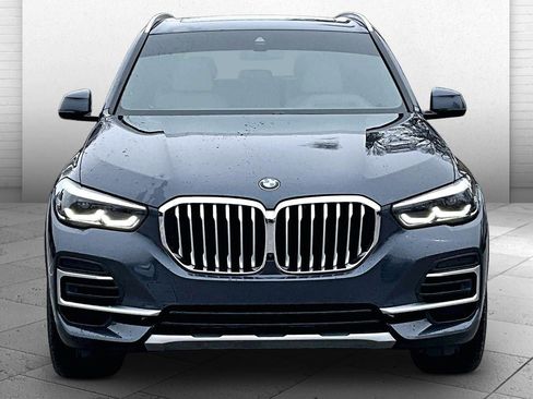 Used 2022 BMW X5 xDrive40i w/ Premium Package image 2