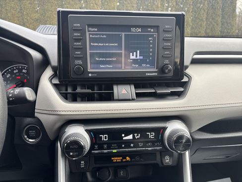 Used 2021 Toyota RAV4 XLE image 25