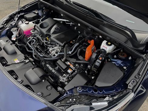 Used 2022 Toyota Venza Limited w/ Advanced Technology Package image 35