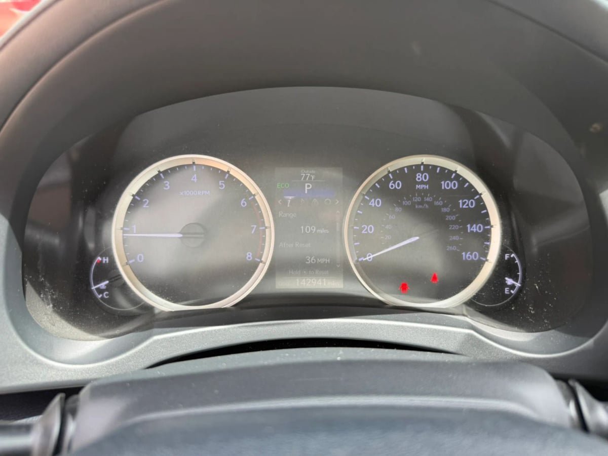 Used 2016 Lexus IS 200t RWD image 23