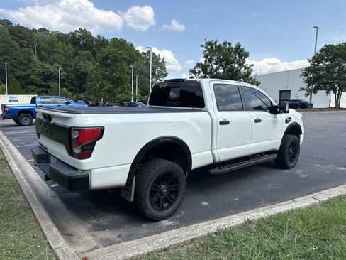 Used 2020 Nissan Titan PRO-4X w/ Pro-4x Convenience Package AWD/4WD image 6