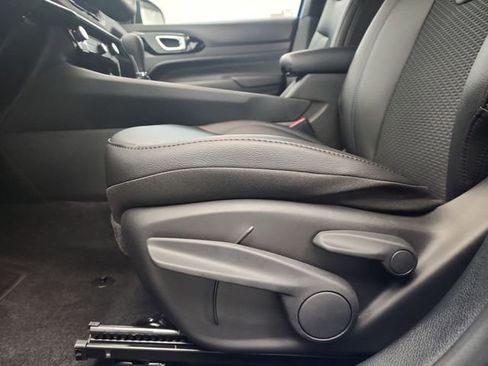 New 2026 Jeep Compass Latitude image 15