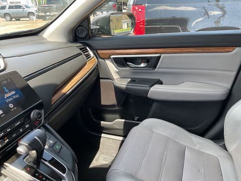 Used 2020 Honda CR-V Touring image 11