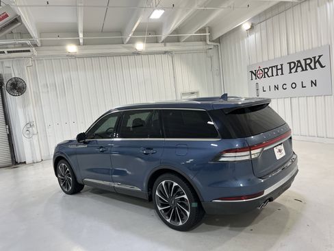 Used 2020 Lincoln Aviator Reserve w/ Equipment Group 202A image 19