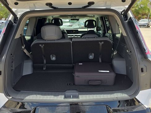 New 2026 Kia EV9 Land AWD/4WD image 10
