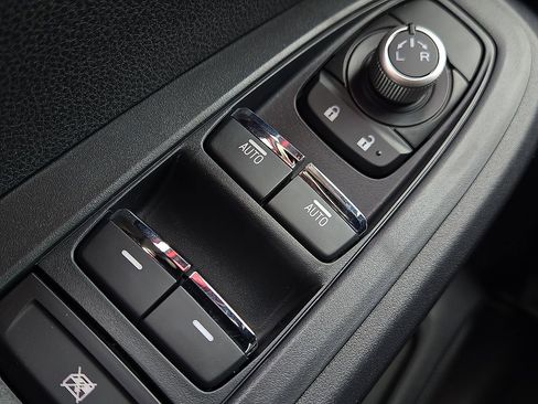 New 2026 Subaru Crosstrek 2.5i Limited image 18