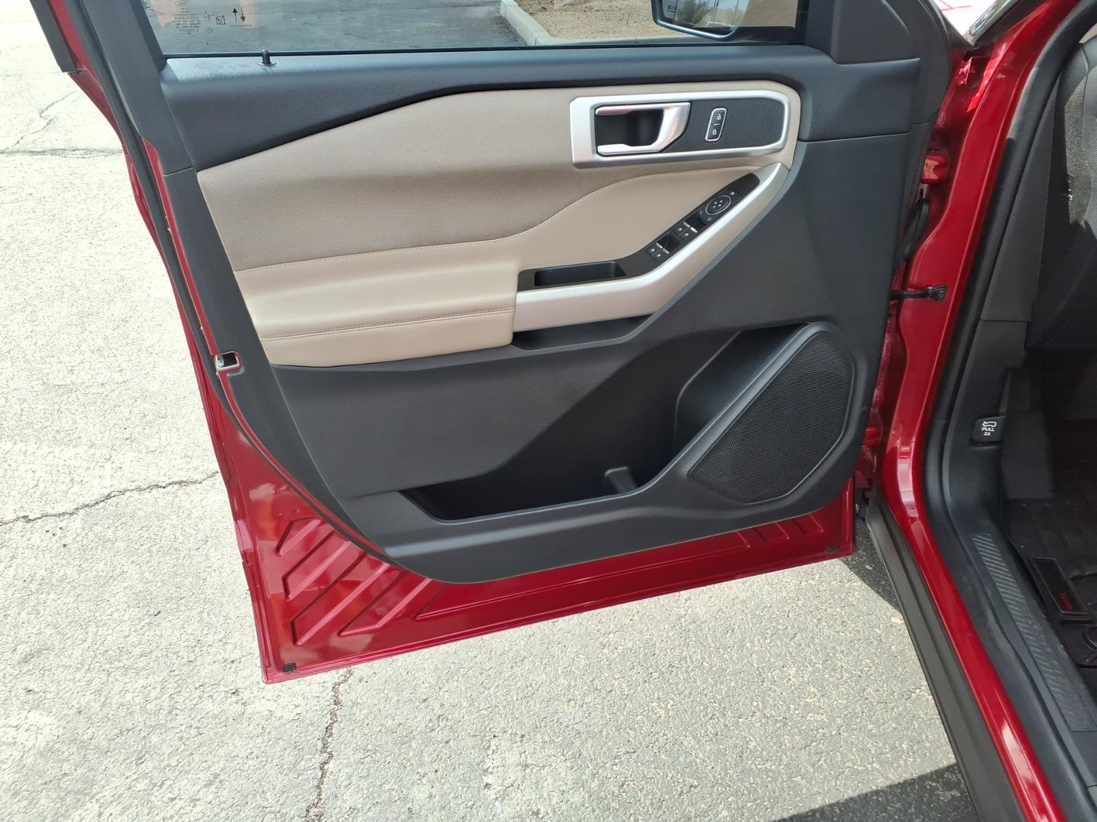 Certified 2020 Ford Explorer XLT RWD image 21