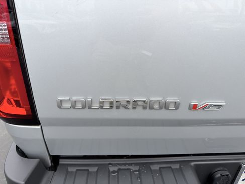 Used 2020 Chevrolet Colorado W/T w/ WT Convenience Package AWD/4WD image 37