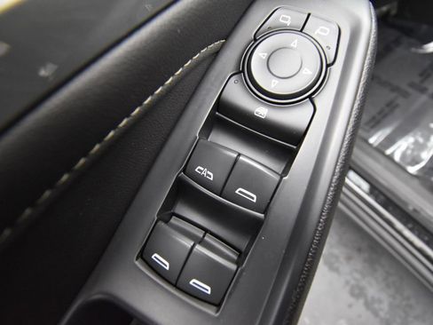 Certified 2022 Chevrolet Traverse LT image 13