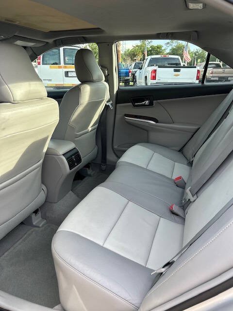 Used 2012 Toyota Camry XLE FWD image 14