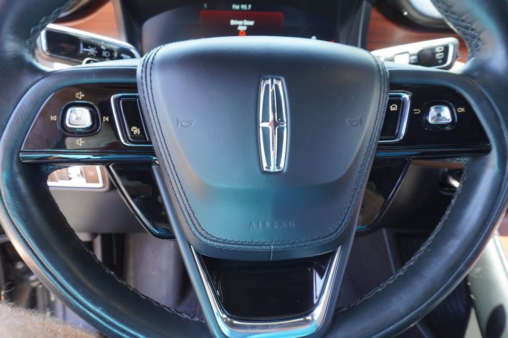 Used 2023 Lincoln Aviator Reserve w/ Equipment Group 201A RWD image 20