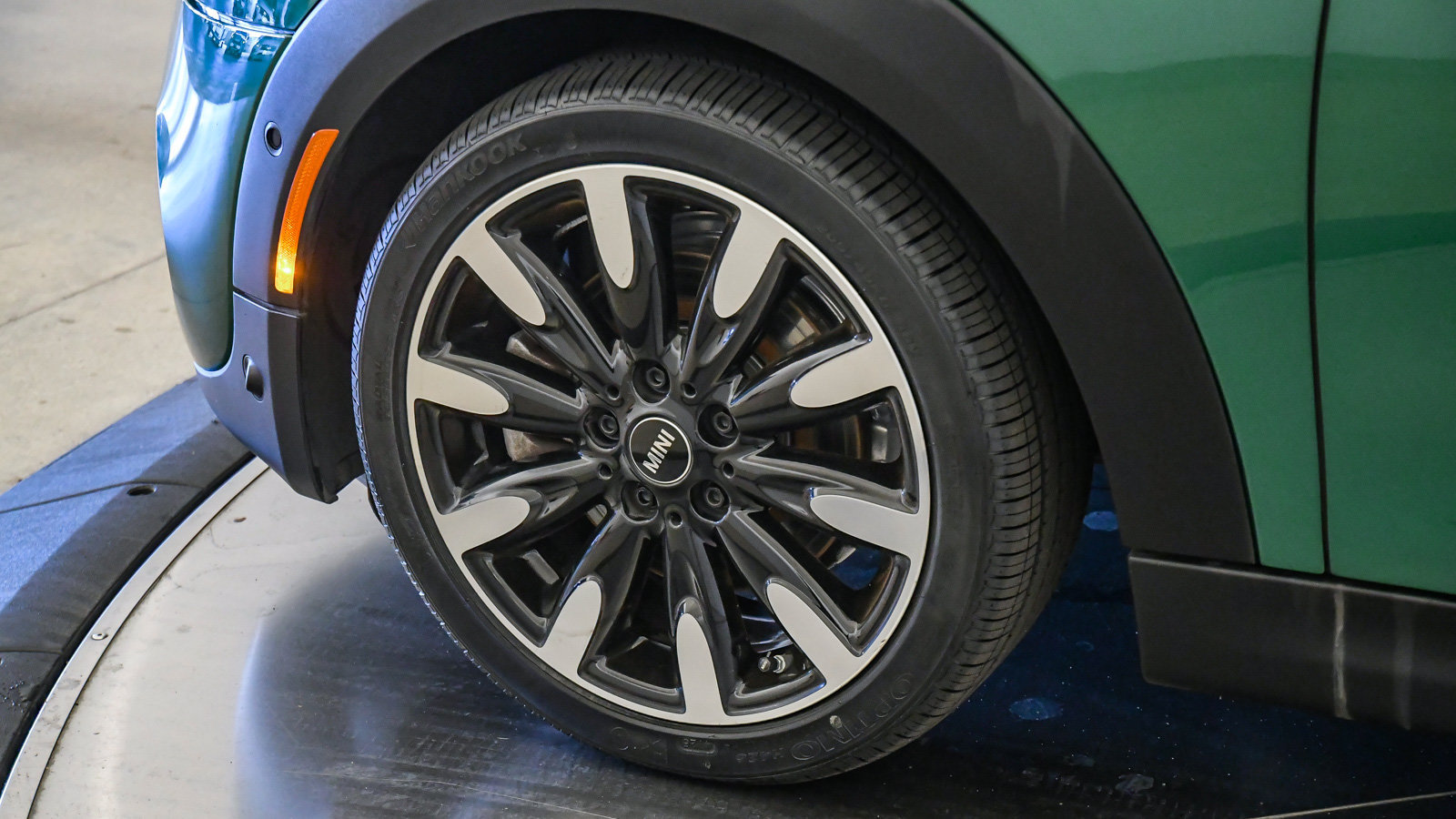 Used 2021 MINI Cooper S w/ Driver Assistance Package FWD image 10