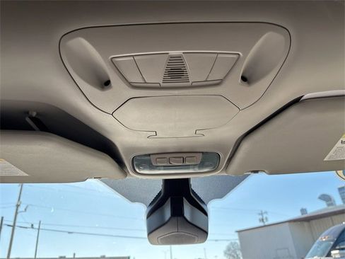 Used 2021 Ford Transit Connect XLT image 30