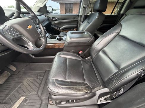 Used 2019 Chevrolet Suburban LT AWD/4WD image 14