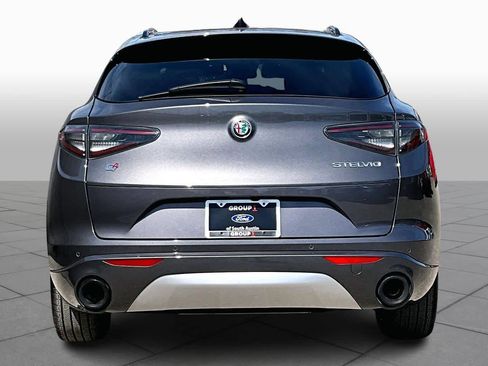 Used 2024 Alfa Romeo Stelvio Ti w/ Performance Driving Package image 5