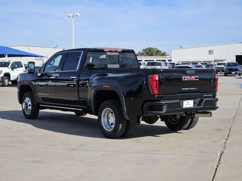 New 2026 GMC Sierra 3500 Denali w/ Denali Reserve Package image 4