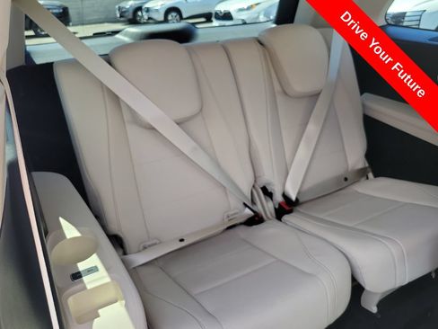 Used 2022 Mercedes-Benz GLS 450 4MATIC image 25