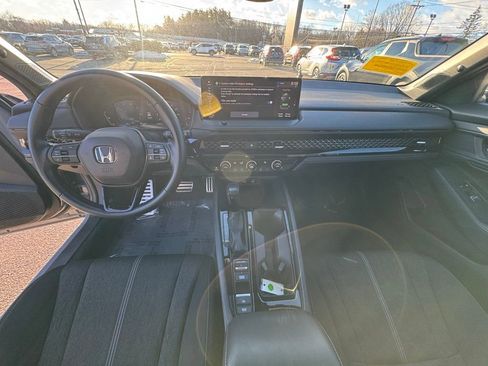 Used 2023 Honda Accord Sport image 13