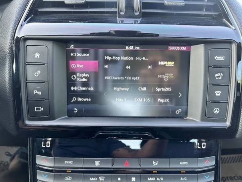 Used 2017 Jaguar XE Premium RWD image 24