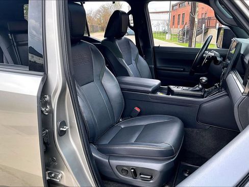 Used 2025 Lexus GX 550 AWD/4WD image 10
