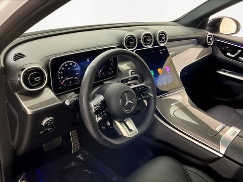 Certified 2025 Mercedes-Benz GLC 43 AMG 4MATIC image 17