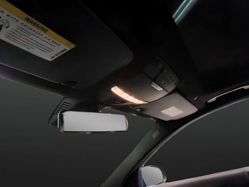 Used 2019 Mercedes-Benz C 300 4MATIC Sedan image 27