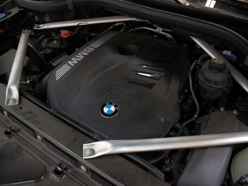 Certified 2024 BMW X5 xDrive40i w/ M Sport Package image 10