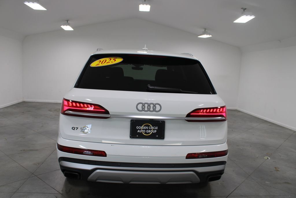 Used 2025 Audi Q7 3.0T Premium Plus AWD/4WD image 8