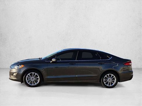 Used 2020 Ford Fusion SE image 8