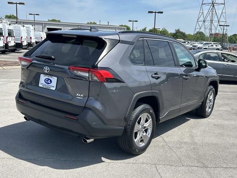 Used 2022 Toyota RAV4 XLE image 3