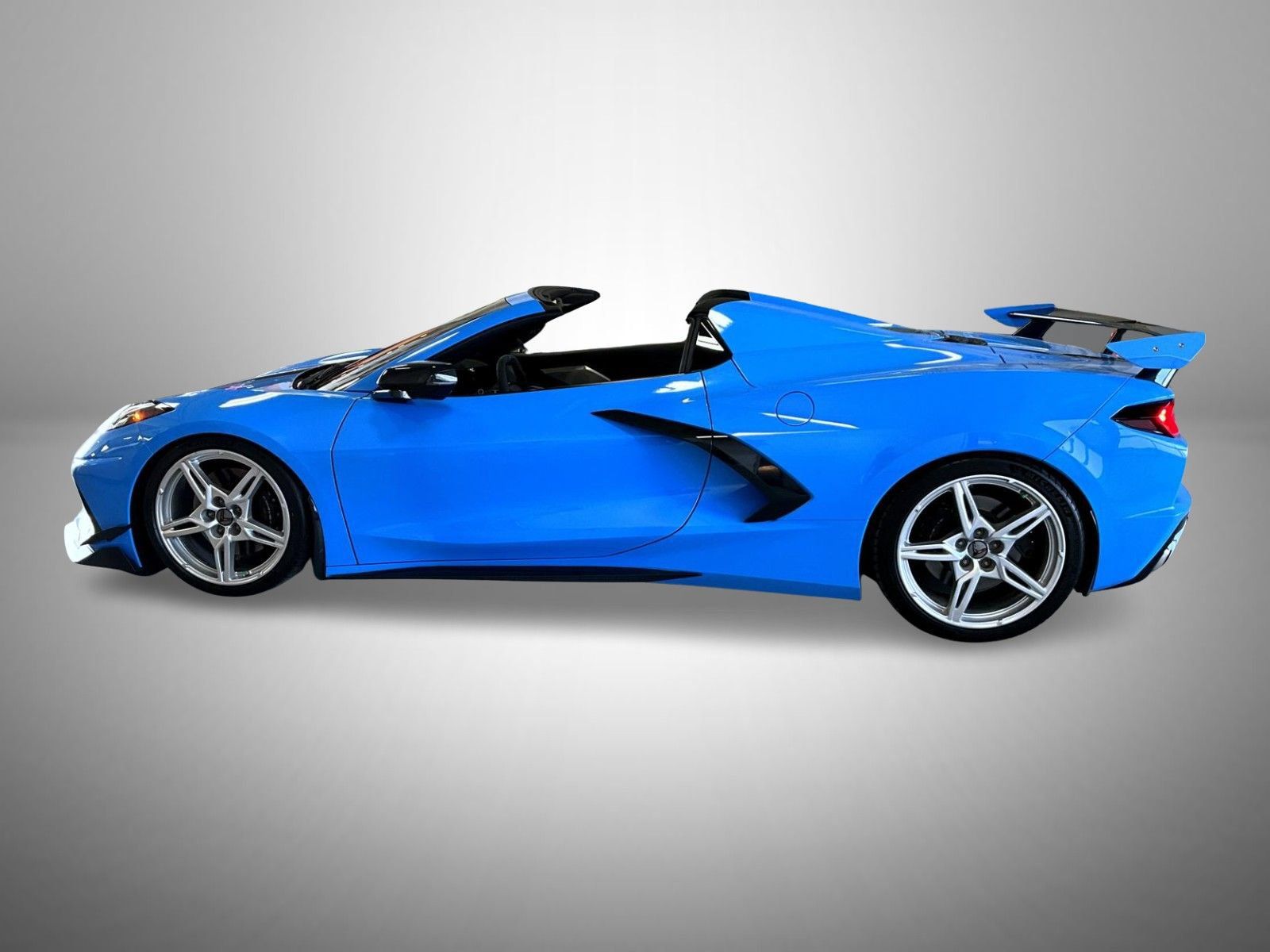 Used 2023 Chevrolet Corvette Stingray Preferred Conv w/ Z51 Performance Package RWD image 8
