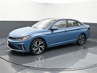 Used 2025 Volkswagen Jetta SEL image 1