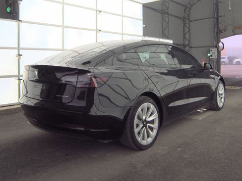 Used 2022 Tesla Model 3 Long Range image 4