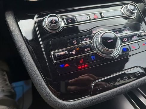 Used 2022 Lincoln Corsair Reserve w/ Elements Package image 32