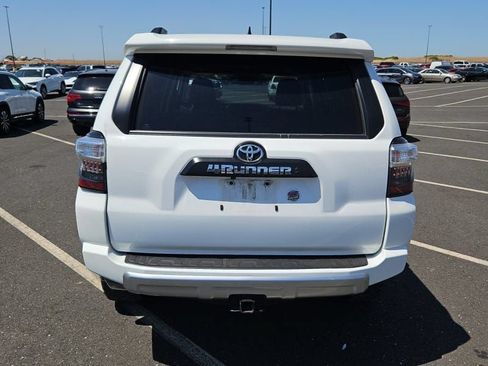 Used 2023 Toyota 4Runner TRD Off-Road Premium w/ Off Road Premium Plus Package AWD/4WD image 3