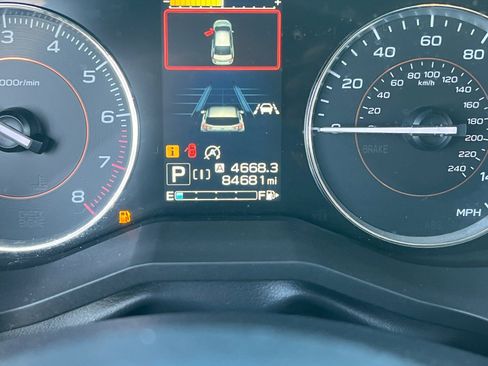 Used 2020 Subaru Crosstrek 2.0i Limited w/ Moonroof Package w/Navigation image 11