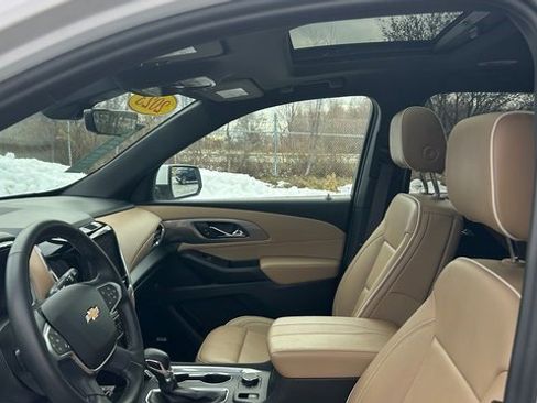 Certified 2023 Chevrolet Traverse Premier image 18