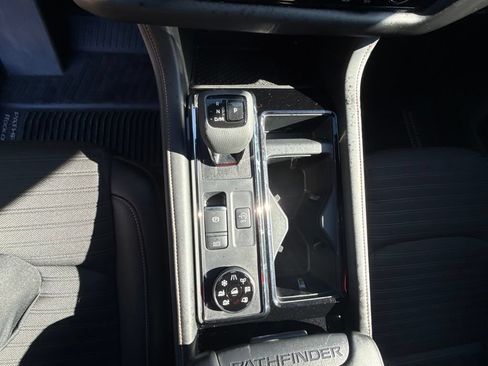Used 2024 Nissan Pathfinder Rock Creek AWD/4WD image 17