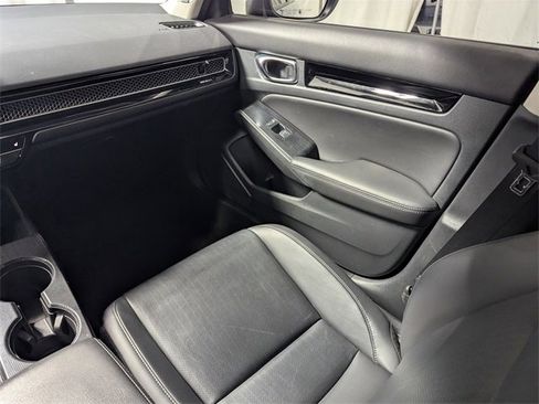 Used 2022 Honda Civic Touring image 8
