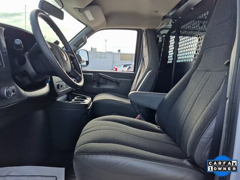 Used 2024 Chevrolet Express 2500 w/ Driver Convenience Package image 15