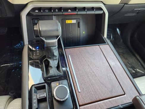 Used 2023 Toyota Tundra 1794 Edition image 17