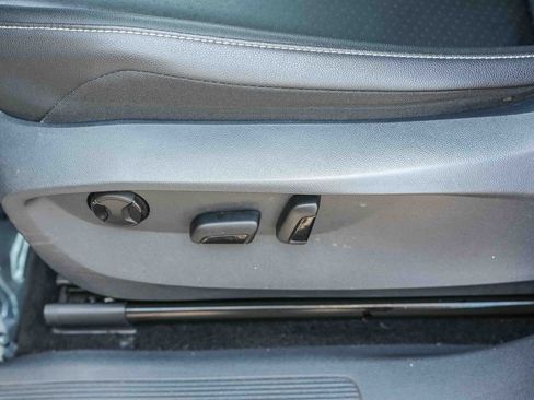 Certified 2022 Volkswagen Tiguan SE FWD image 20