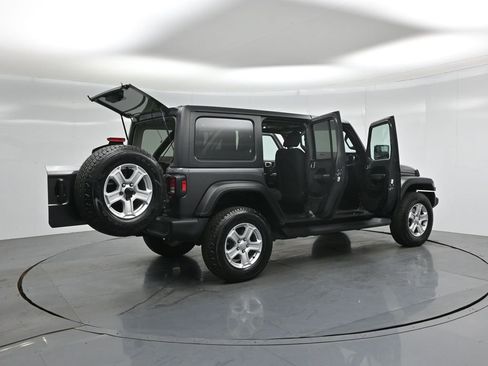 Used 2022 Jeep Wrangler Unlimited Sport image 6