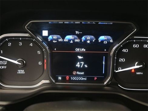 Used 2021 GMC Yukon Denali w/ Denali Premium Package image 11