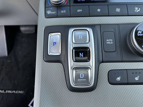 Used 2025 Hyundai Palisade SEL AWD/4WD image 16