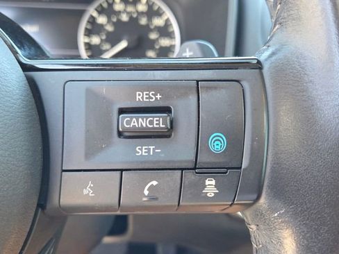 Used 2023 Nissan Rogue SV w/ SV Premium B Package FWD image 26
