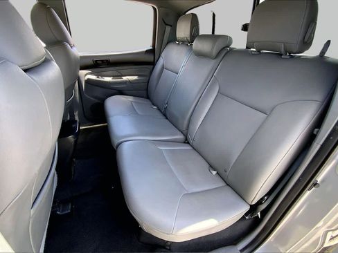 Used 2014 Toyota Tacoma PreRunner w/ Limited Package RWD image 19