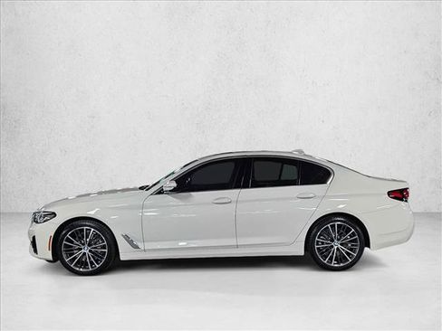 Used 2023 BMW 530i w/ Convenience Package RWD image 9